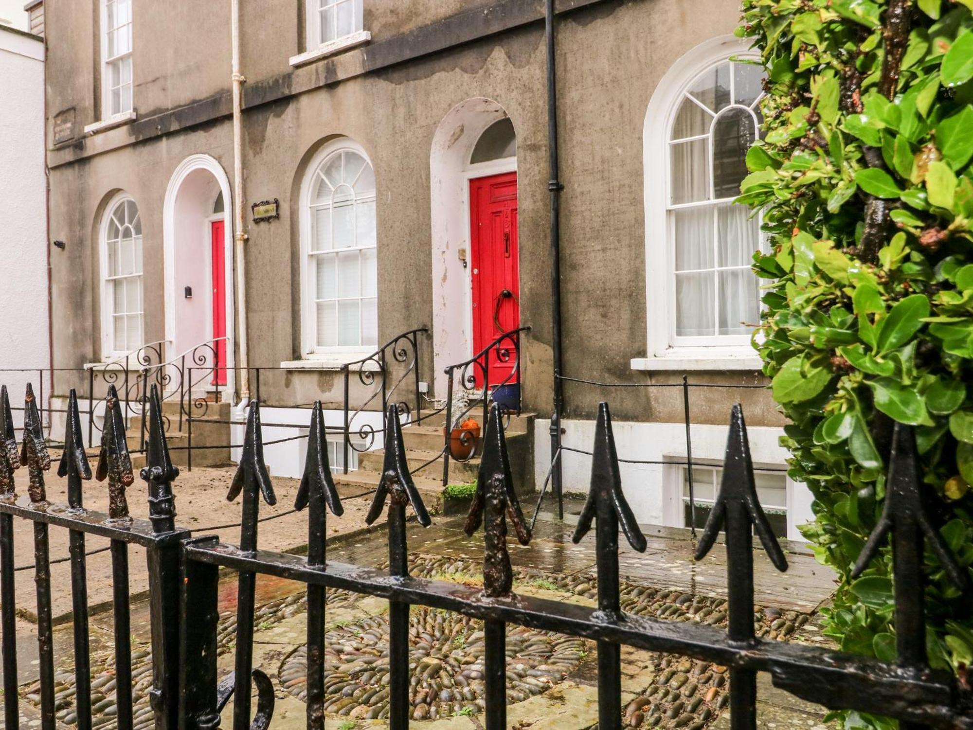 Flat 1, Belmont *